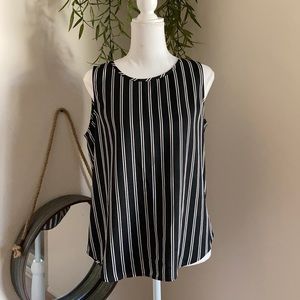 Daniel Rainn tank top